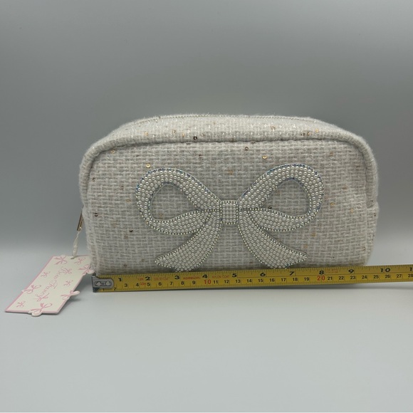*New* Bow Fancy Off-White Knit Beaded Bow Makeup/Travel Bag - Picture 10 of 13